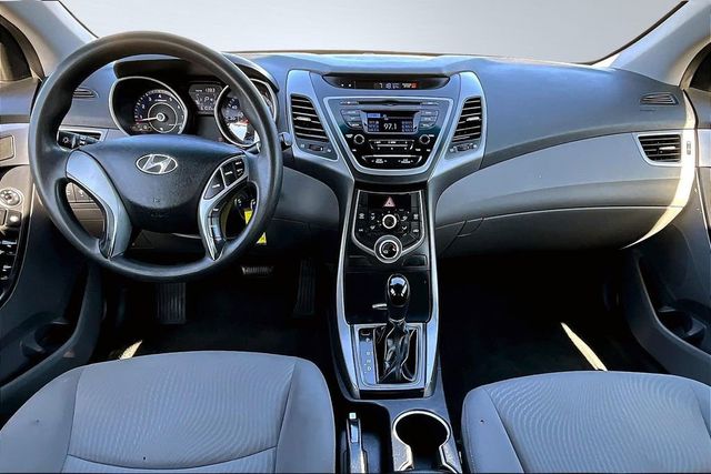 2016 Hyundai Elantra SE - 22940346 - 18