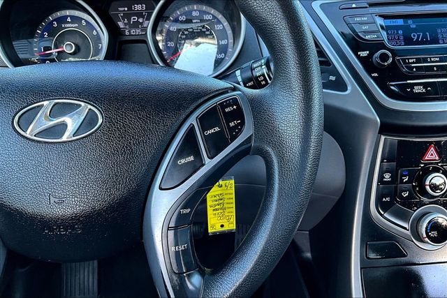 2016 Hyundai Elantra SE - 22940346 - 21