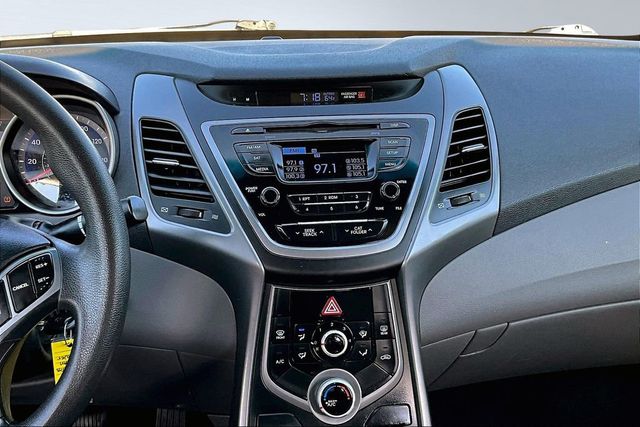 2016 Hyundai Elantra SE - 22940346 - 22