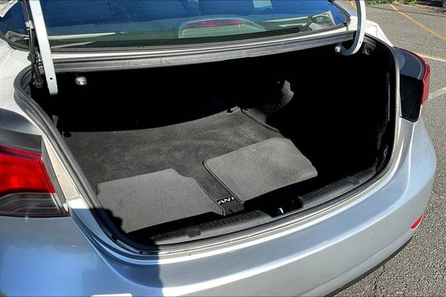 2016 Hyundai Elantra SE - 22940346 - 31