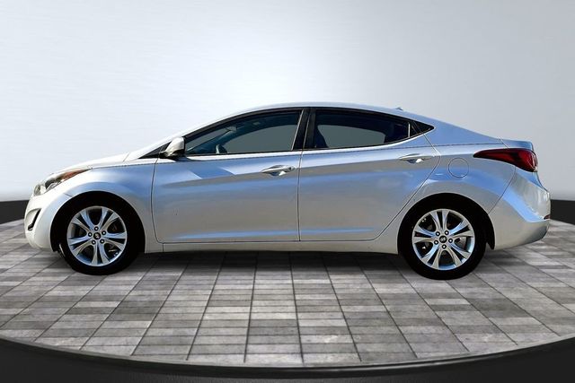 2016 Hyundai Elantra SE - 22940346 - 3