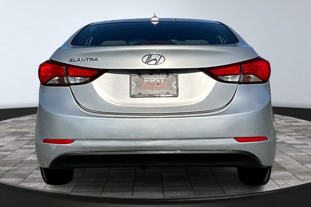 2016 Hyundai Elantra SE - 22940346 - 5