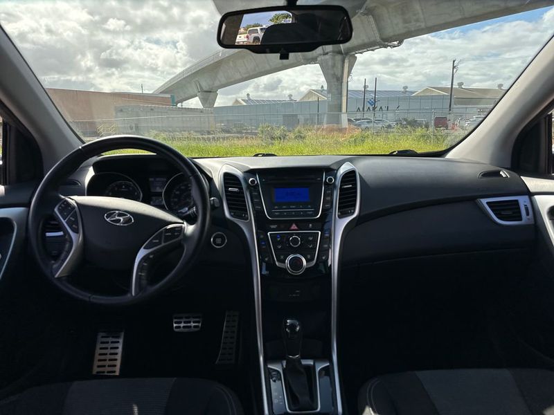 2016 Hyundai Elantra GT 5dr Hatchback Automatic - 23019448 - 13