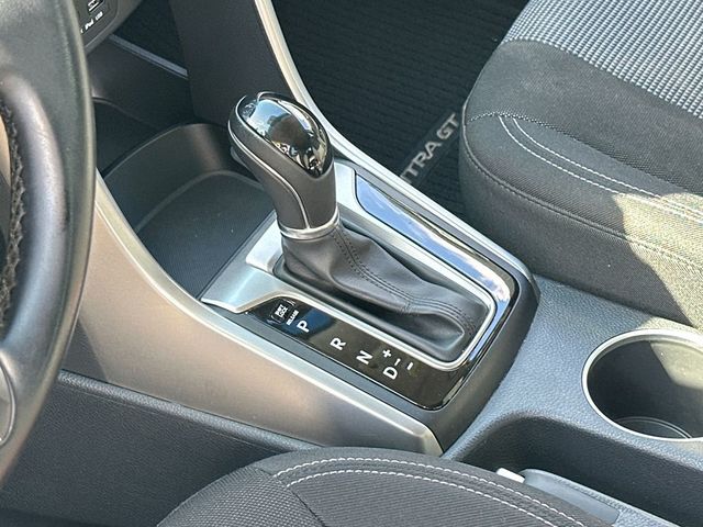 2016 Hyundai Elantra GT 5dr Hatchback Automatic - 23019448 - 17