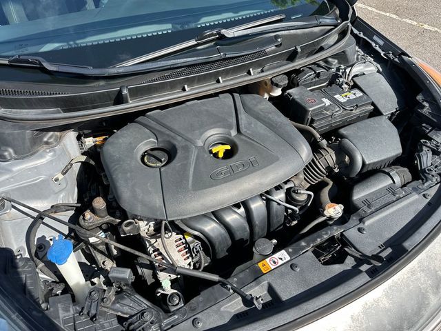 2016 Hyundai Elantra GT 5dr Hatchback Automatic - 23019448 - 19