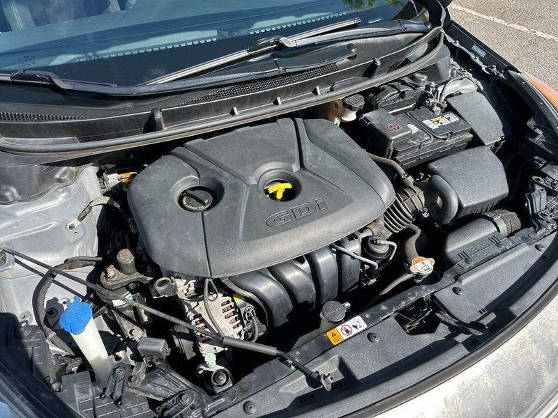 2016 Hyundai Elantra GT 5dr Hatchback Automatic - 23019448 - 19