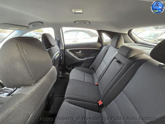 2016 Hyundai Elantra GT 5dr Hatchback Automatic - 22982505 - 9