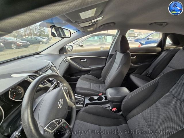 2016 Hyundai Elantra GT 5dr Hatchback Automatic - 22982505 - 8