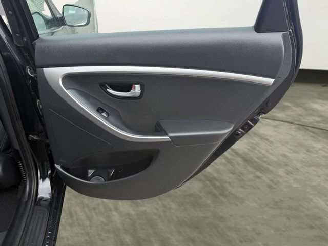 2016 Hyundai Elantra GT 5dr Hatchback Automatic - 22975276 - 20