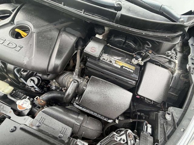 2016 Hyundai Elantra GT 5dr Hatchback Automatic - 22975276 - 29