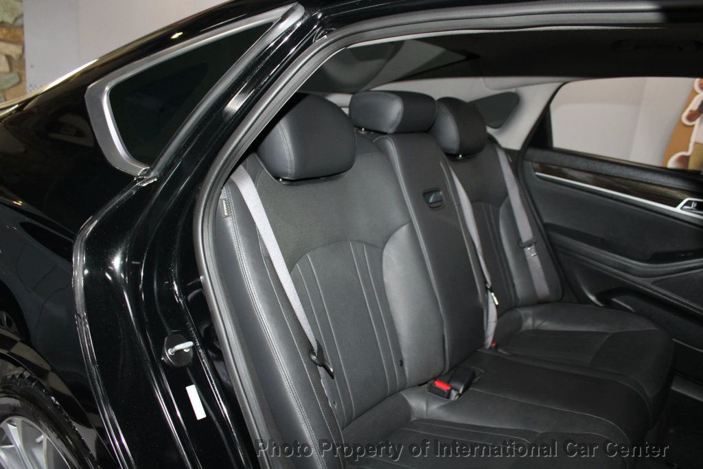 2016 Hyundai Genesis 3.8 photo 28