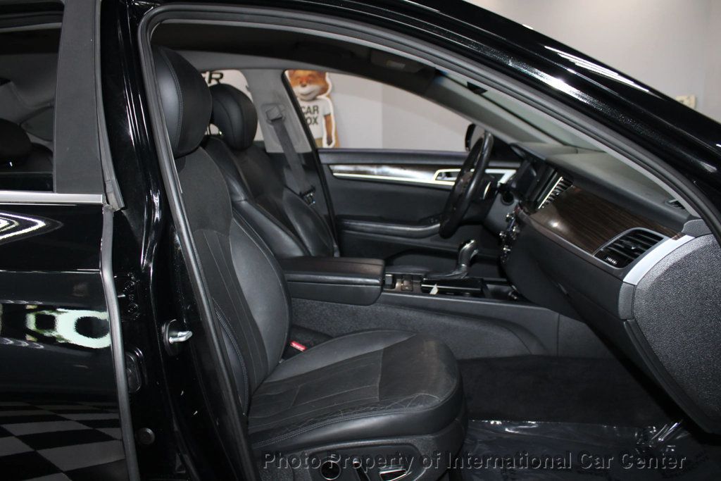 2016 Hyundai Genesis 3.8 photo 30
