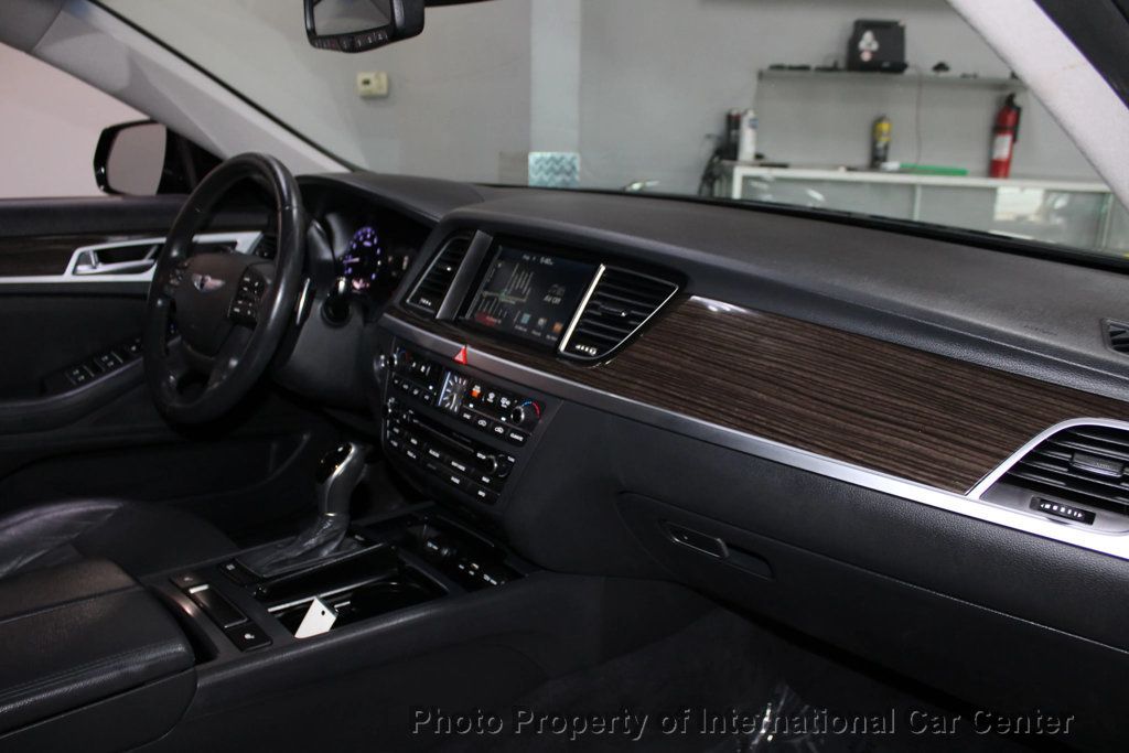 2016 Hyundai Genesis 3.8 photo 32