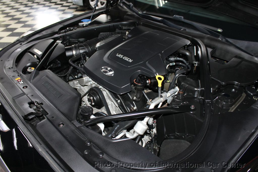 2016 Hyundai Genesis 3.8 photo 35