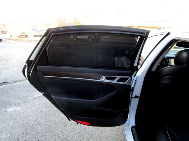 2016 Hyundai Genesis 4dr Sedan V6 3.8L AWD - 22992497 - 32