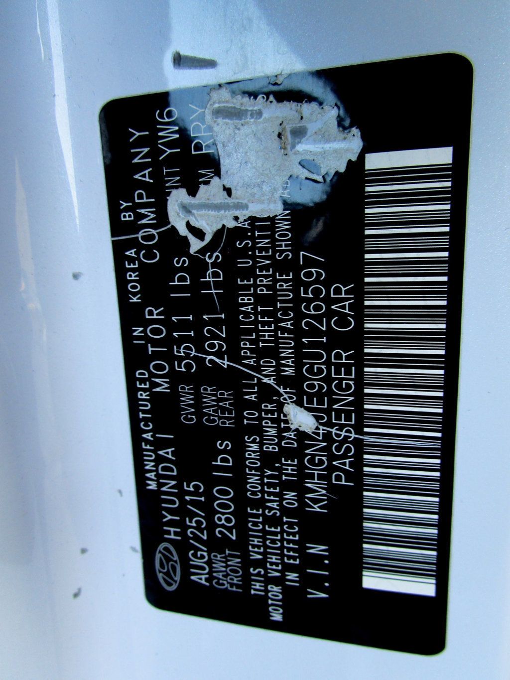 2016 Hyundai Genesis 4dr Sedan V6 3.8L AWD - 22992497 - 37