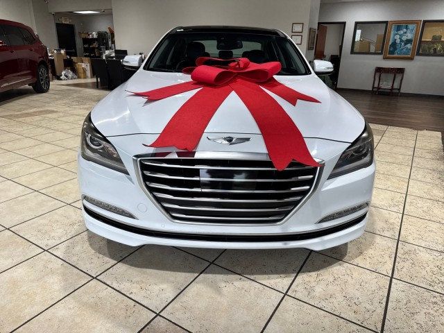 2016 Hyundai Genesis 3.8 RWD photo 2