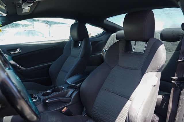 2016 Hyundai Genesis Coupe  - 23047428 - 9