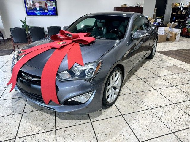 2016 Hyundai Genesis Coupe photo 2
