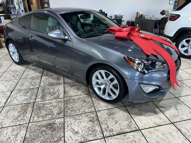 2016 Hyundai Genesis Coupe photo 3