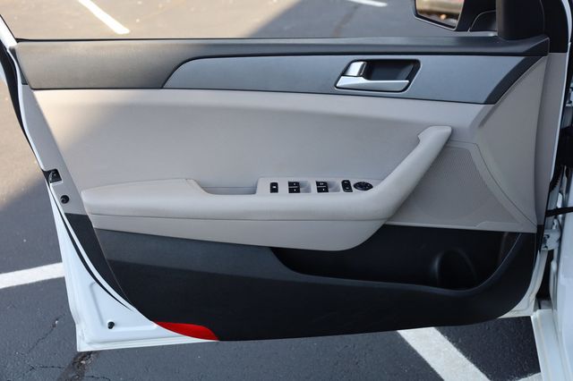 2016 Hyundai Sonata  - 22958285 - 11