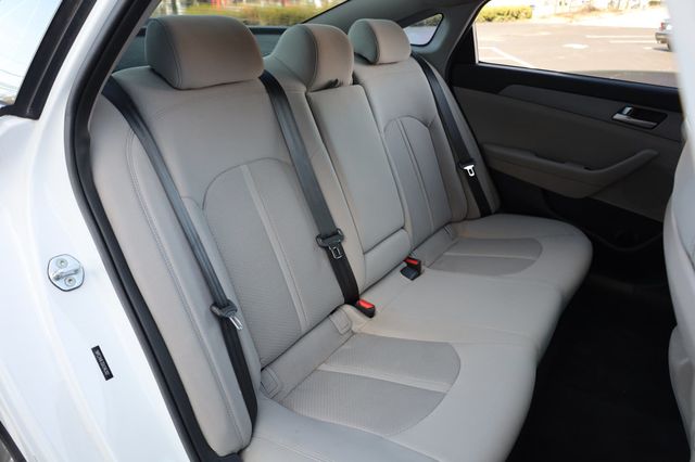 2016 Hyundai Sonata  - 22958285 - 19