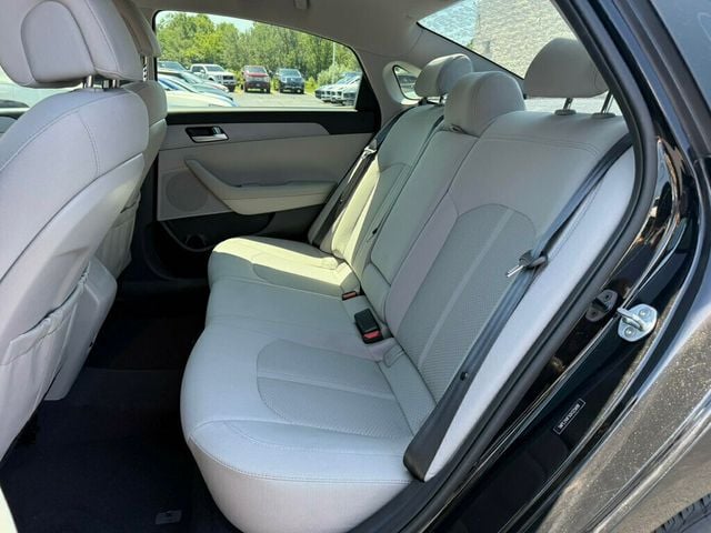 2016 Hyundai Sonata 4dr Sedan 2.4L SE - 23045137 - 17