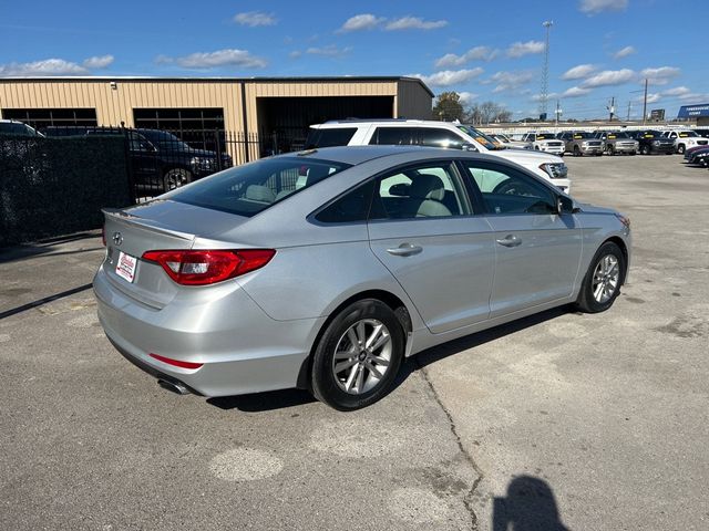 2016 Hyundai Sonata BASE - 22945666 - 3
