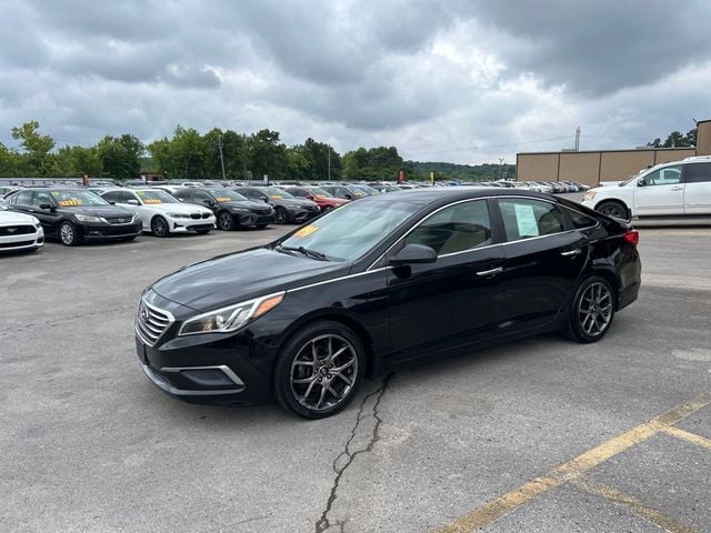 2016 Hyundai Sonata BASE - 23030802 - 2