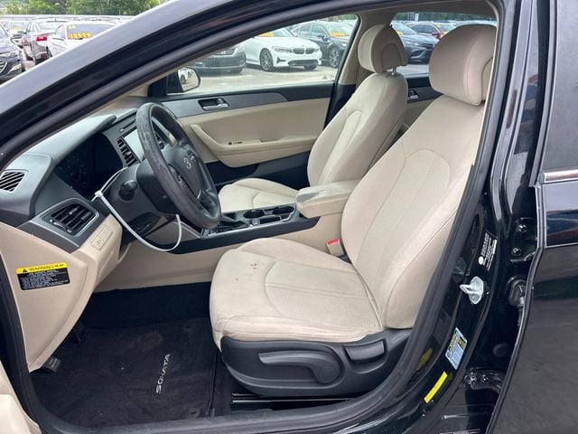 2016 Hyundai Sonata BASE - 23030802 - 7