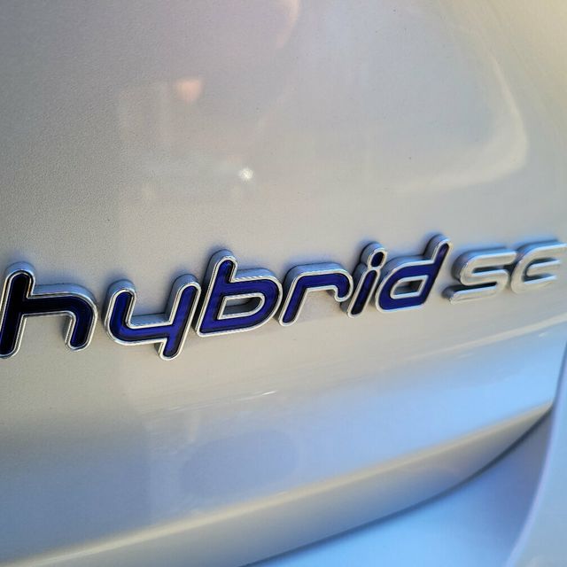 2016 Hyundai Sonata Hybrid 4dr Sedan SE - 22324603 - 18