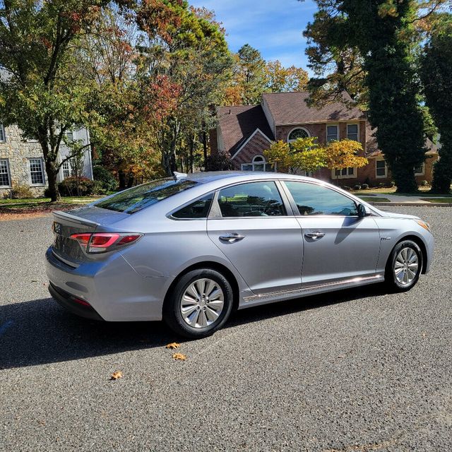 2016 Hyundai Sonata Hybrid 4dr Sedan SE - 22644870 - 4