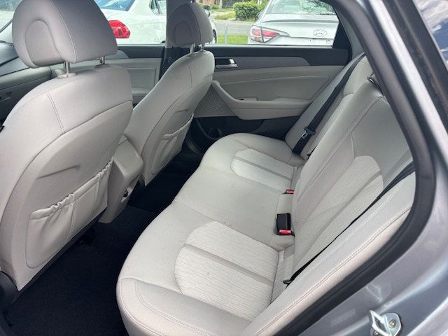 2016 Hyundai Sonata Hybrid 4dr Sedan SE - 22882842 - 10