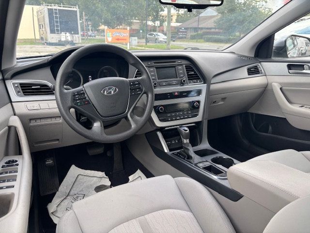 2016 Hyundai Sonata Hybrid 4dr Sedan SE - 22882842 - 3