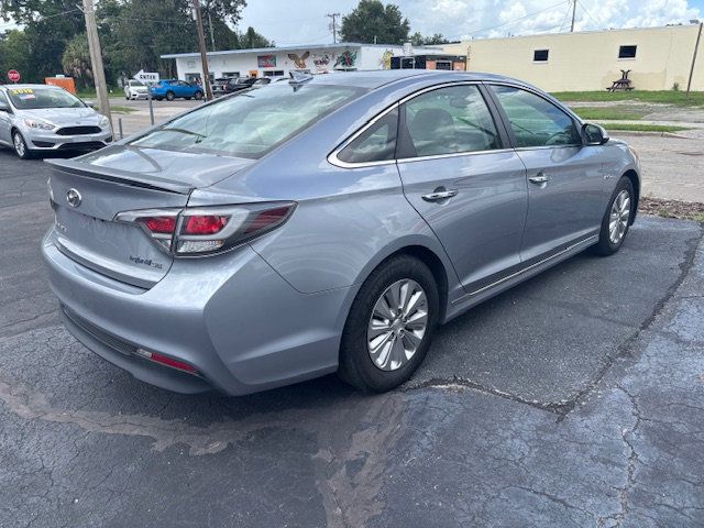 2016 Hyundai Sonata Hybrid 4dr Sedan SE - 22882842 - 4