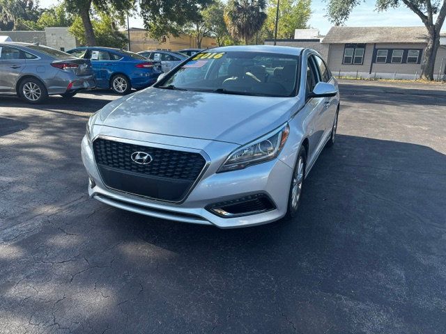 2016 Hyundai Sonata Hybrid 4dr Sedan SE - 23012915 - 15