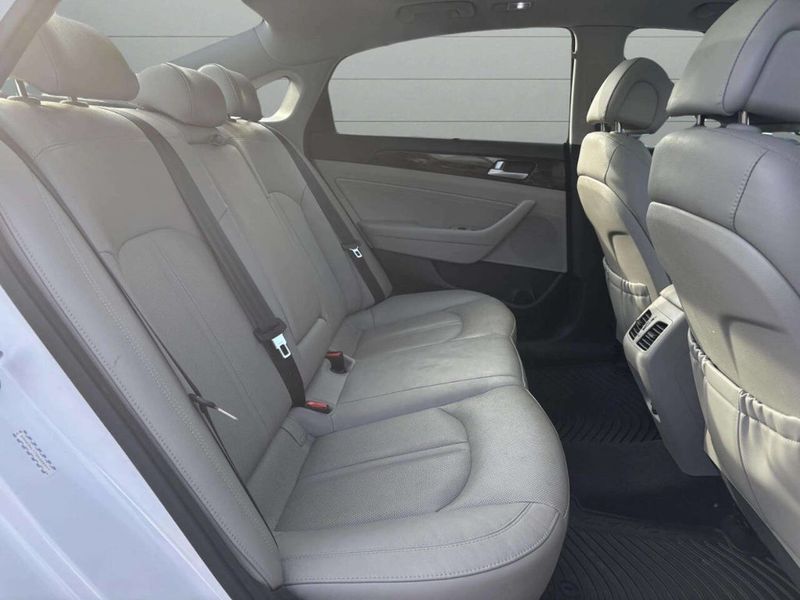 2016 Hyundai Sonata Hybrid Limited 4dr Sedan - 22941942 - 20