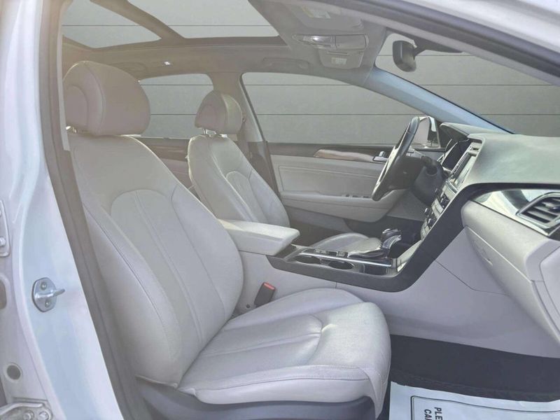 2016 Hyundai Sonata Hybrid Limited 4dr Sedan - 22941942 - 22