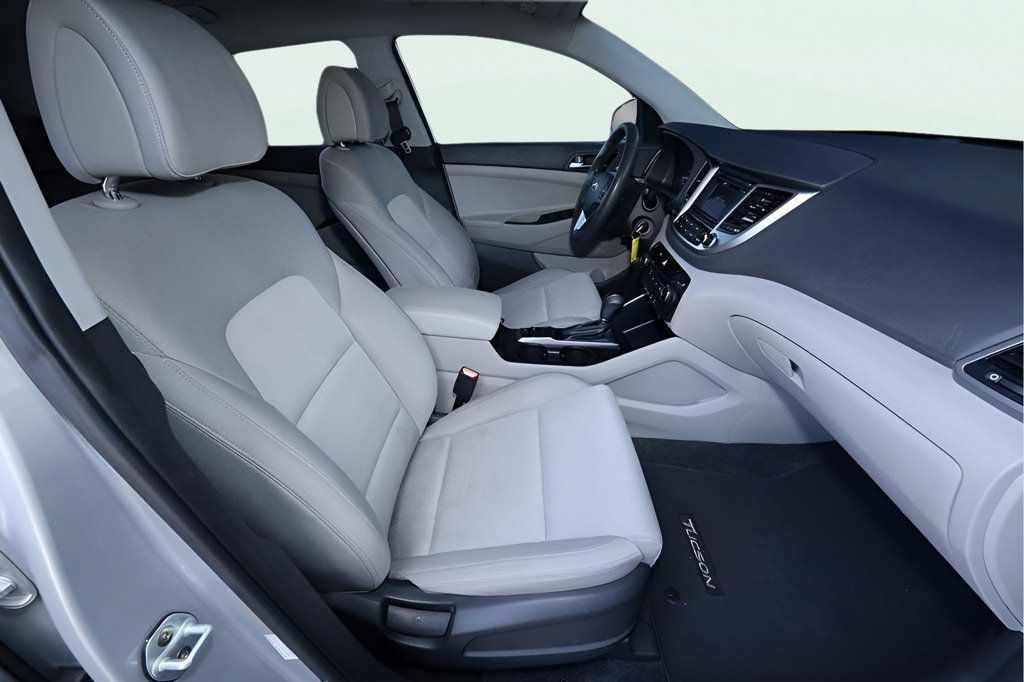 2016 Hyundai Tucson SE photo 12