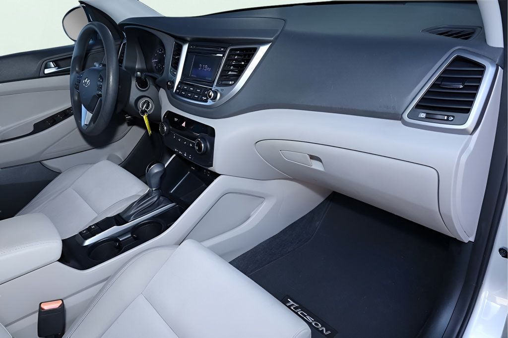 2016 Hyundai Tucson SE photo 19