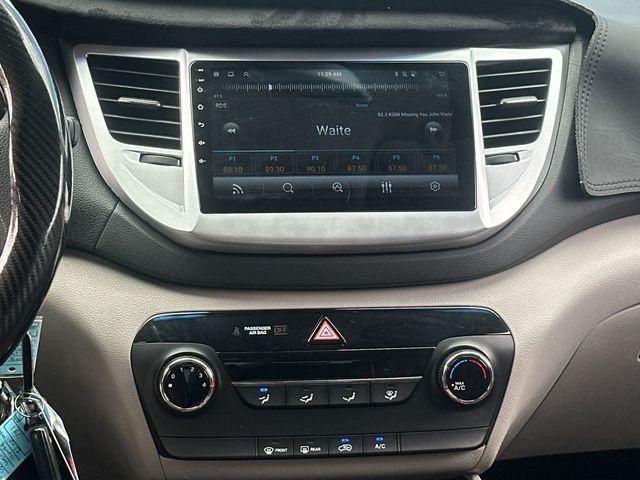 2016 Hyundai Tucson SE - 23030826 - 19