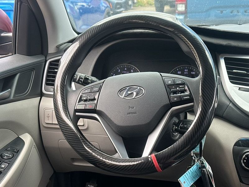 2016 Hyundai Tucson SE - 23030826 - 21