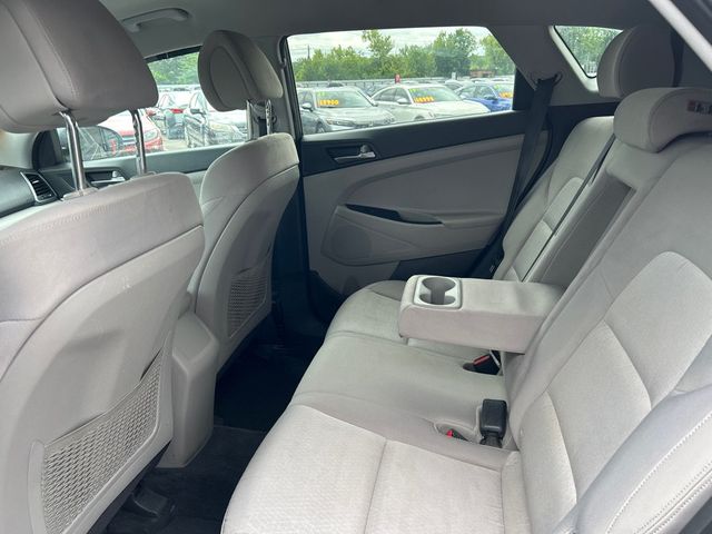 2016 Hyundai Tucson SE - 23023769 - 6