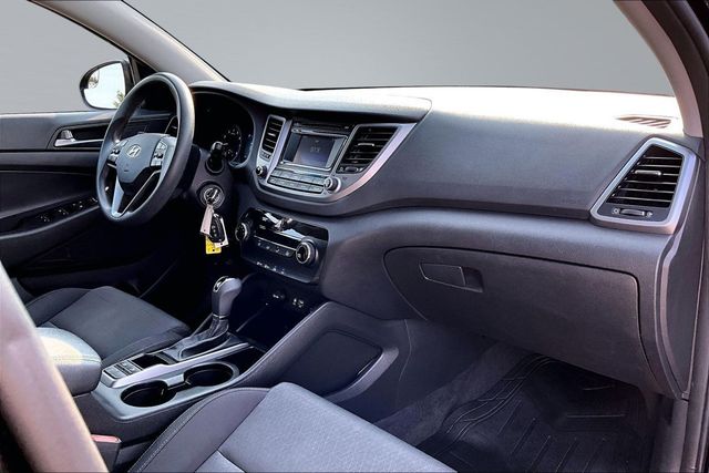 2016 Hyundai Tucson SE - 23067332 - 12