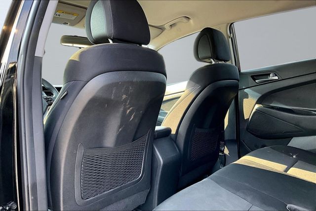 2016 Hyundai Tucson SE - 23067332 - 18