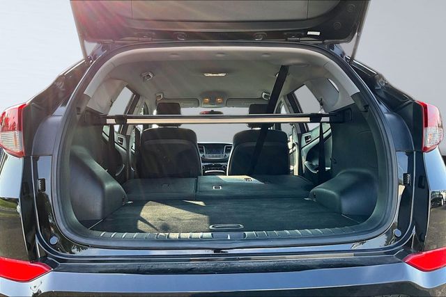 2016 Hyundai Tucson SE - 23067332 - 33
