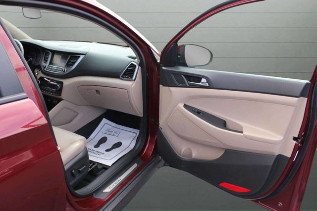 2016 Hyundai Tucson Sport AWD 4dr SUV - 23012140 - 18