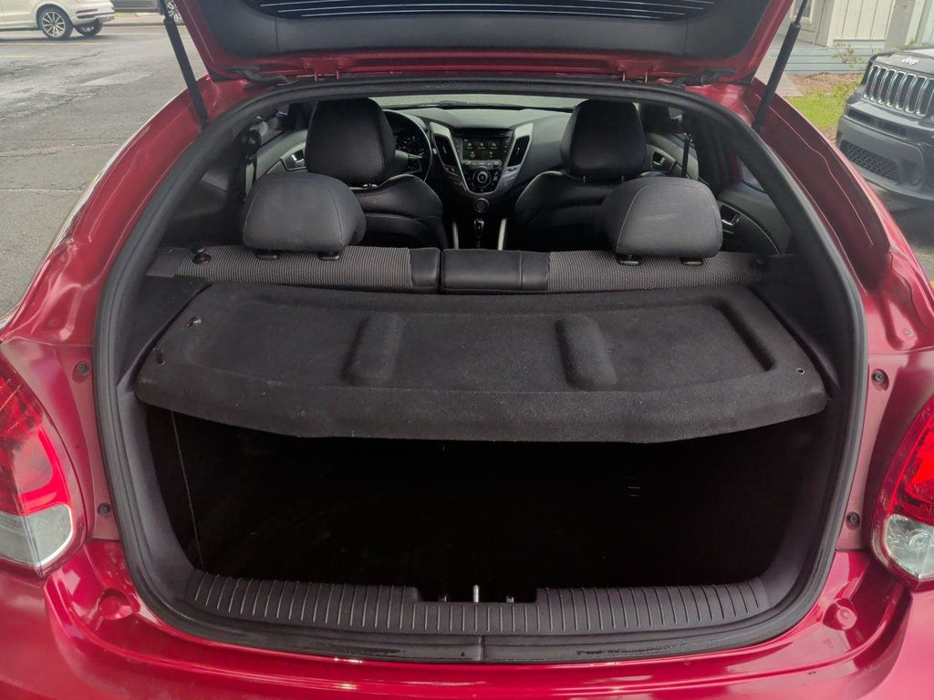 Hyundai Veloster  photo 23