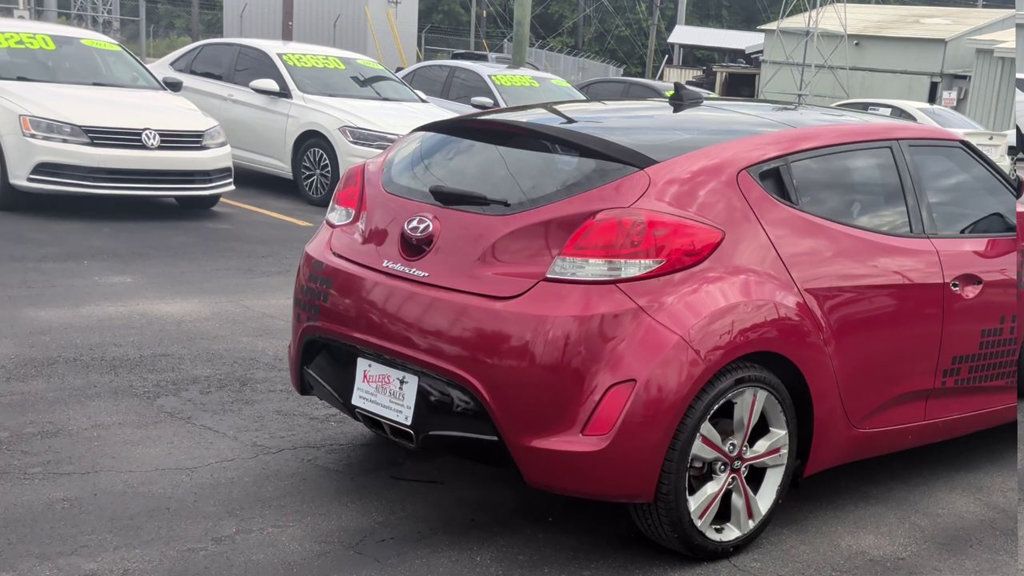 Hyundai Veloster  photo 8