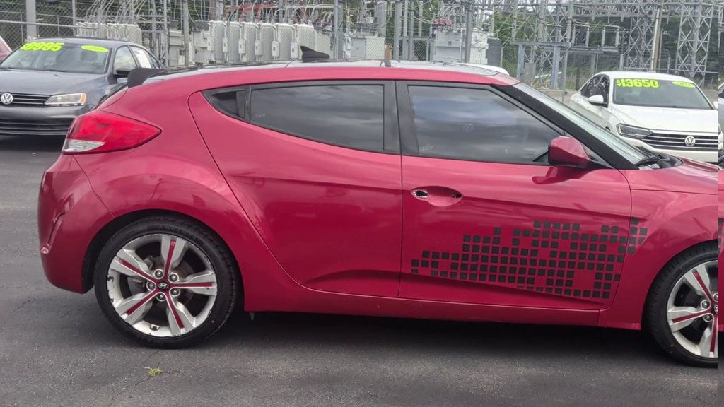 Hyundai Veloster  photo 9